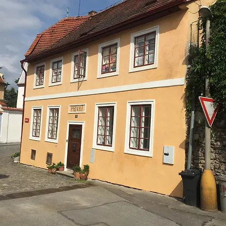 Privat U Parku Guest house